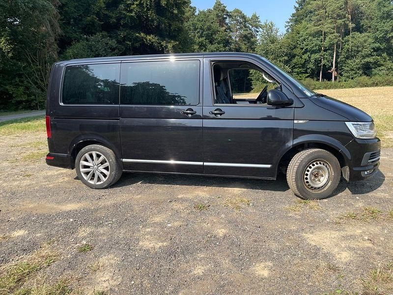Schwarz Gebraucht 2015 VW T6 Highline Van | 25.800 € (Superpreis) - Bild 1/4
