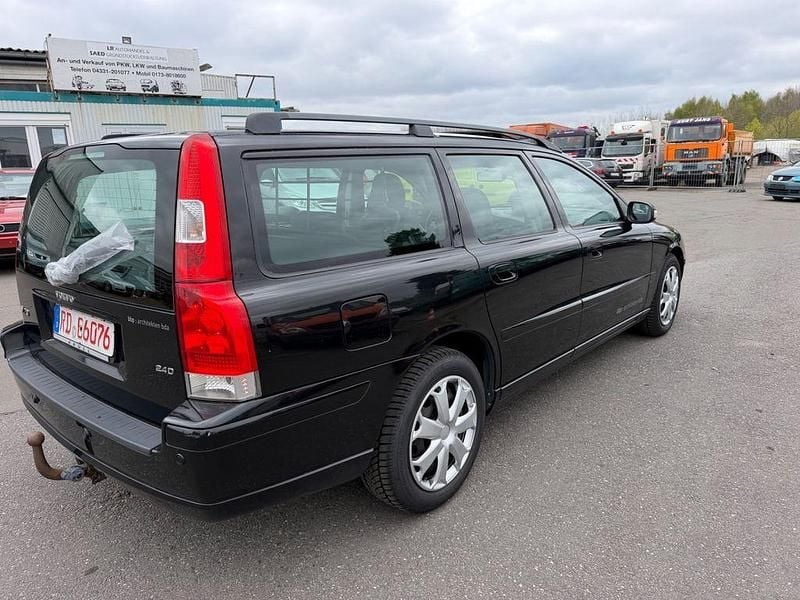 Używany Volvo V70 163 KM (119 kW) 2007 Czarny Kombi