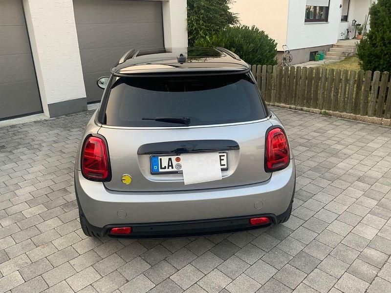 Gebraucht Mini Cooper SE Classic 135 kW (184 PS) 2022 Silber Kleinwagen