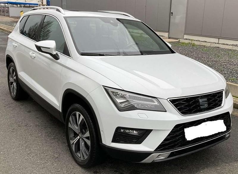 Weiß Gebraucht 2021 Seat Ateca 4Drive SUV | 31.999 € (Fairer Preis) - Bild 1/4