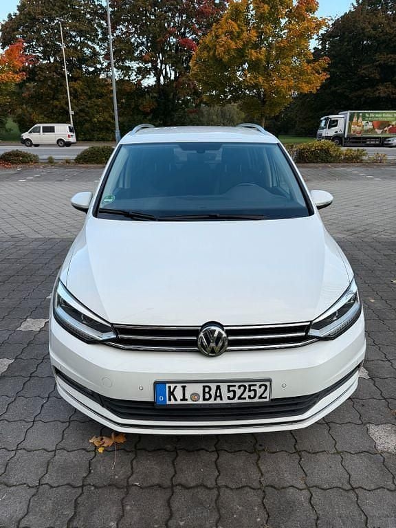 Gebraucht VW Touran Highline 179 PS (131 kW) 2017 Weiß Van / Kleinbus