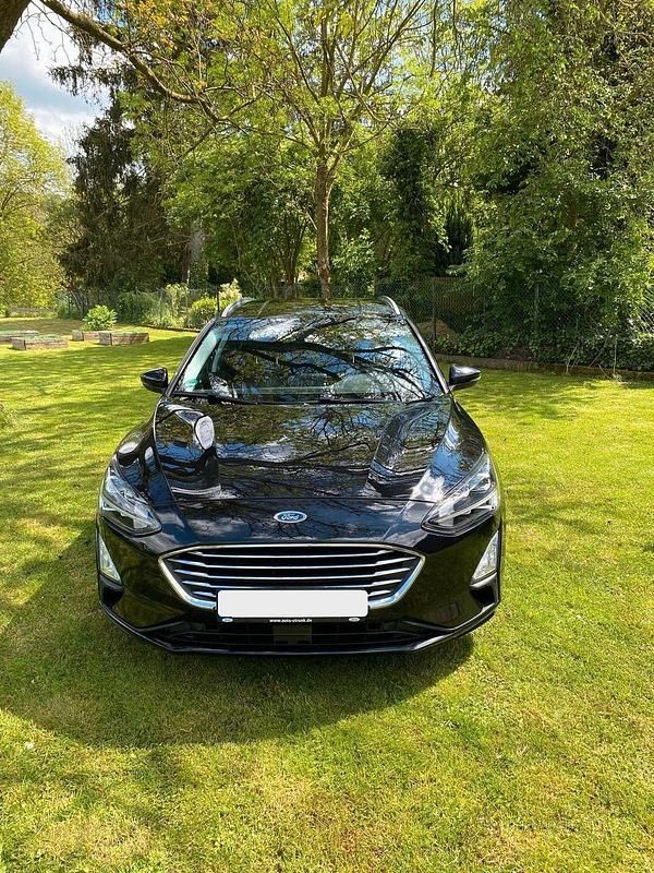 Gebraucht Ford Focus Titanium 150 PS (110 kW) 2020 Schwarz Kombi