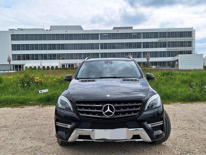 Gebraucht Mercedes ML350 258 PS (189 kW) 2014 Schwarz SUV