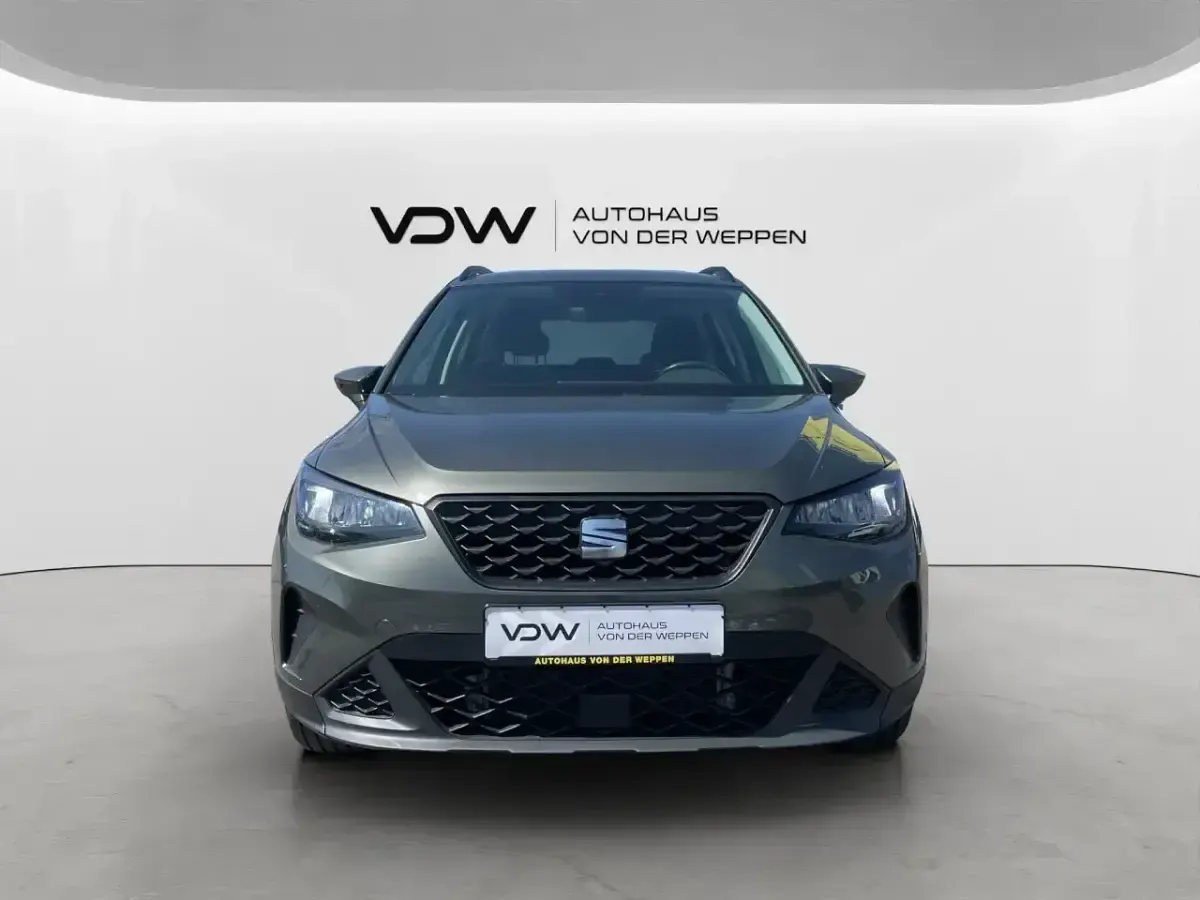 Gebraucht Seat Arona Style 116 PS (85 kW) 2024 Grau SUV