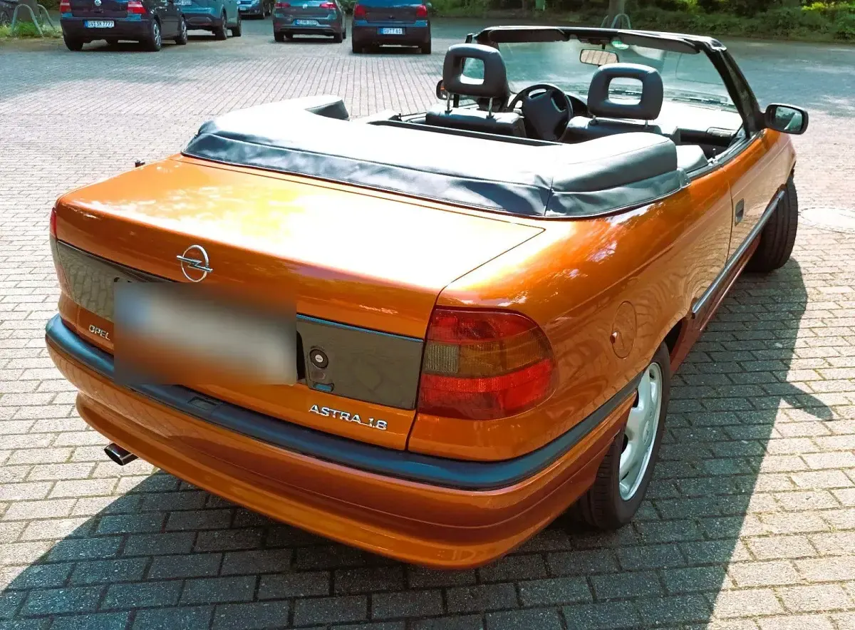 Gebraucht Opel Astra Cabriolet 116 PS (85 kW) 1996 Orange Cabrio