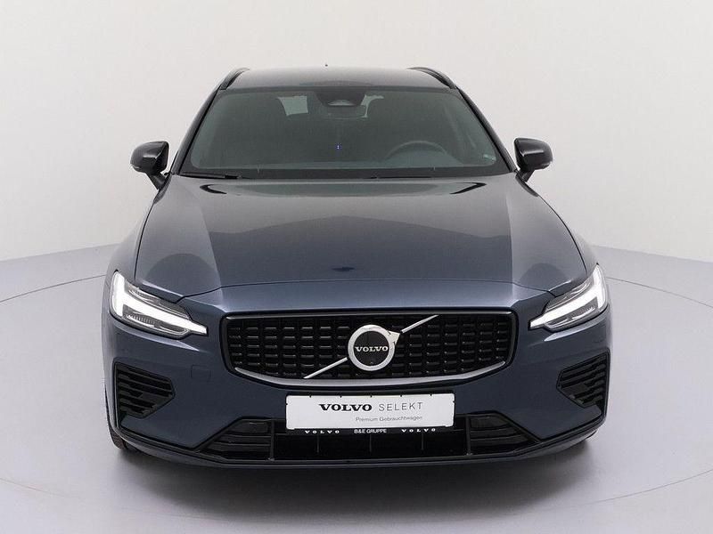 Gebraucht Volvo V60 Plus 398 PS (292 kW) 2025 Denim blue Kombi