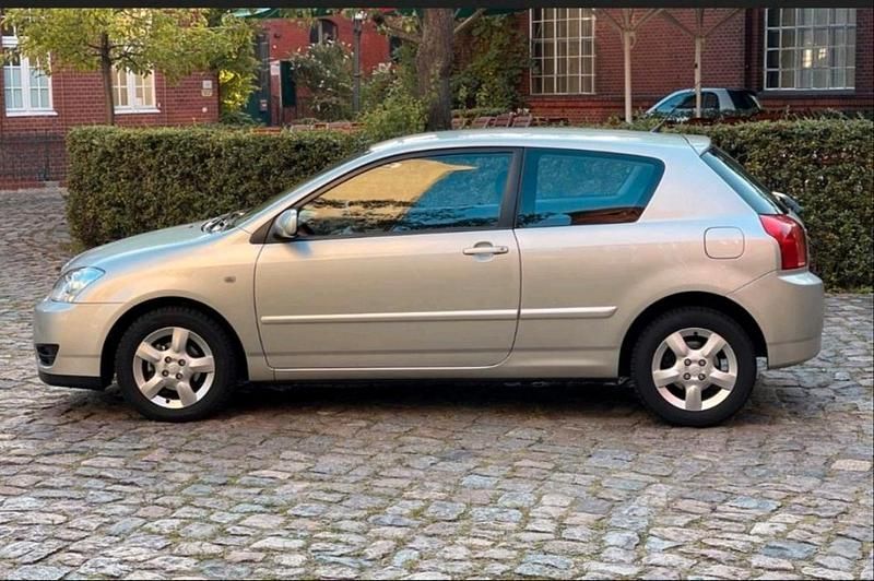 Gebraucht Toyota Corolla 97 PS (71 kW) 2005 Grau Limousine