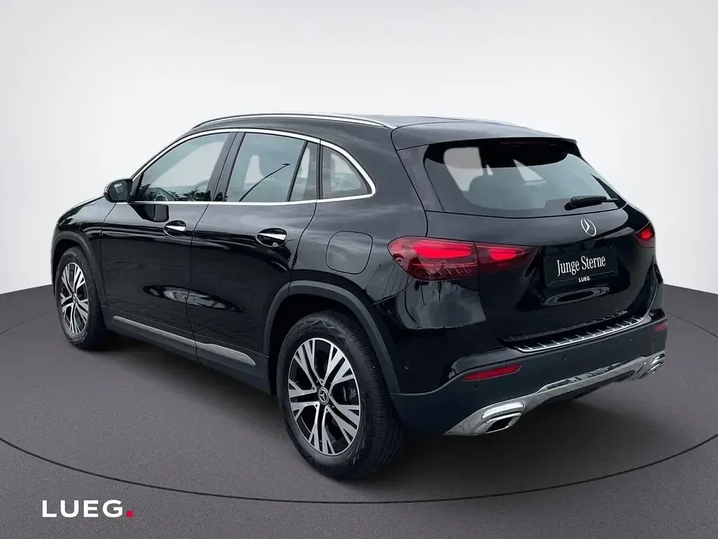 Gebraucht Mercedes GLA200 Progressive 163 PS (119 kW) 2025 Schwarz SUV