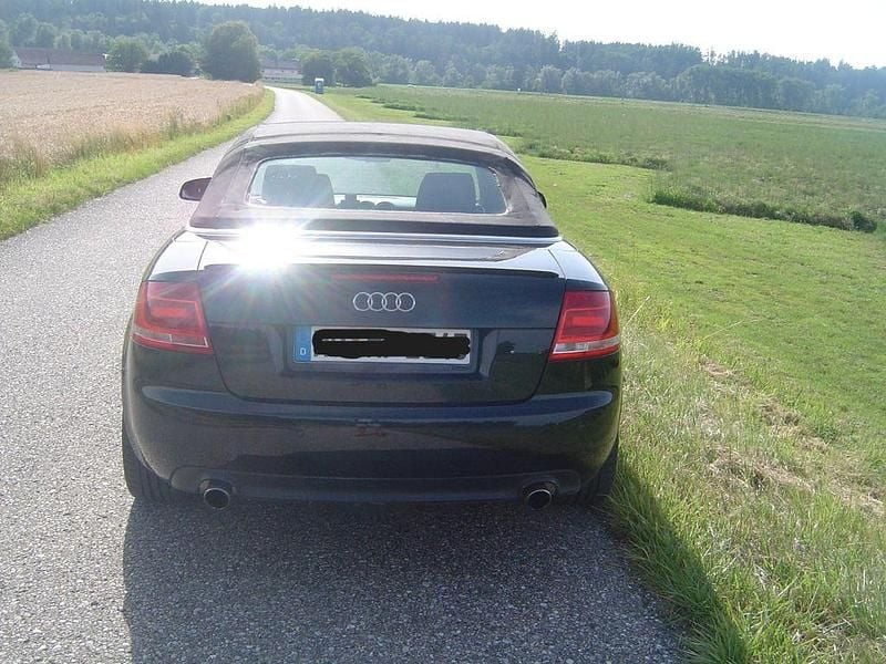 Gebraucht Audi Cabriolet S-Line 163 PS (119 kW) 2006 Schwarz Cabrio