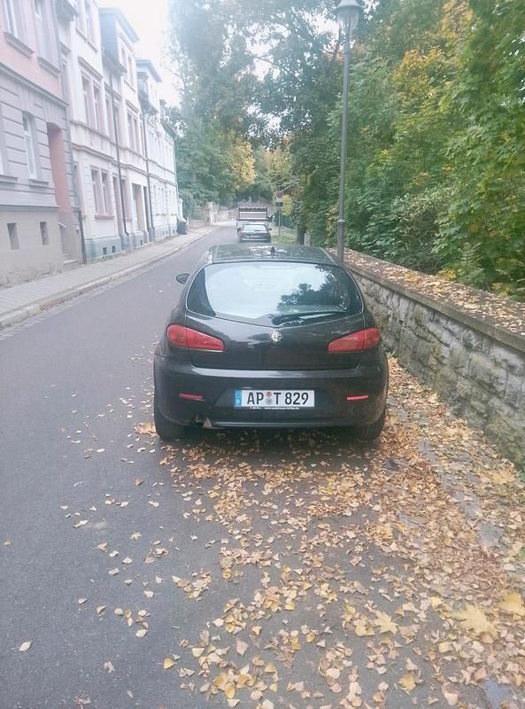 Gebraucht Alfa Romeo 147 105 PS (77 kW) 2006 Schwarz Kleinwagen