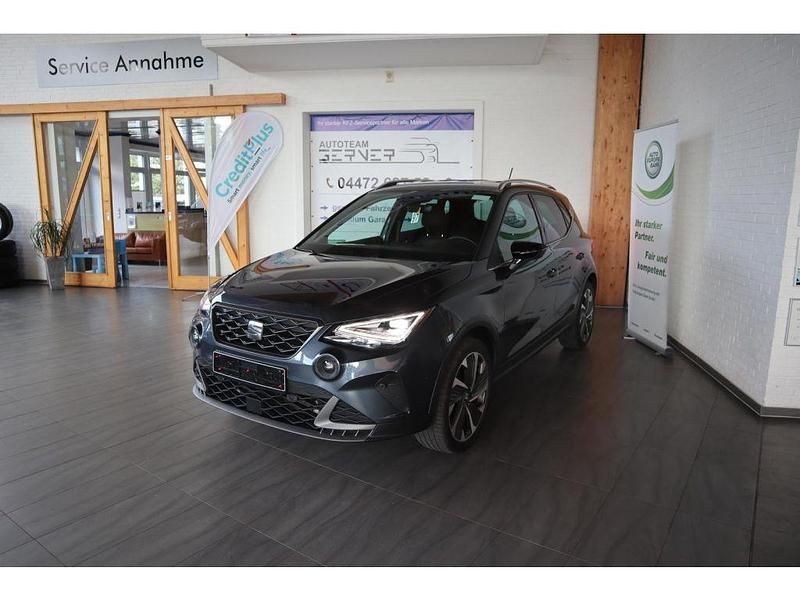 Magnetic (metallic) Gebraucht 2024 Seat Arona FR SUV | 26.763 € (Teuer) - Bild 1/2