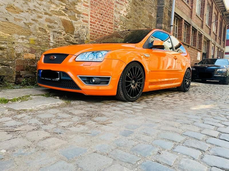Gebraucht Ford Focus ST 225 PS (165 kW) 2006 Orange Limousine