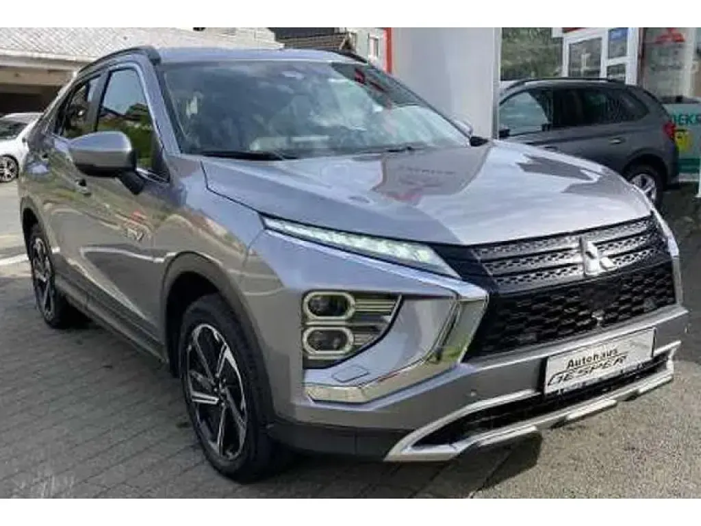 Używany Mitsubishi Eclipse Cross Plus 188 KM (138 kW) 2022 Szary SUV