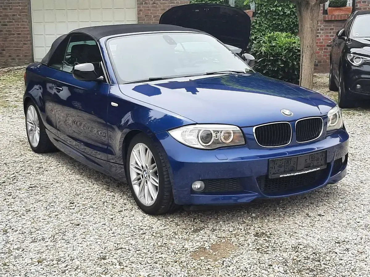 Gebraucht BMW 118 Cabriolet M Sport 143 PS (105 kW) 2012 Lemansblau metallic Cabrio