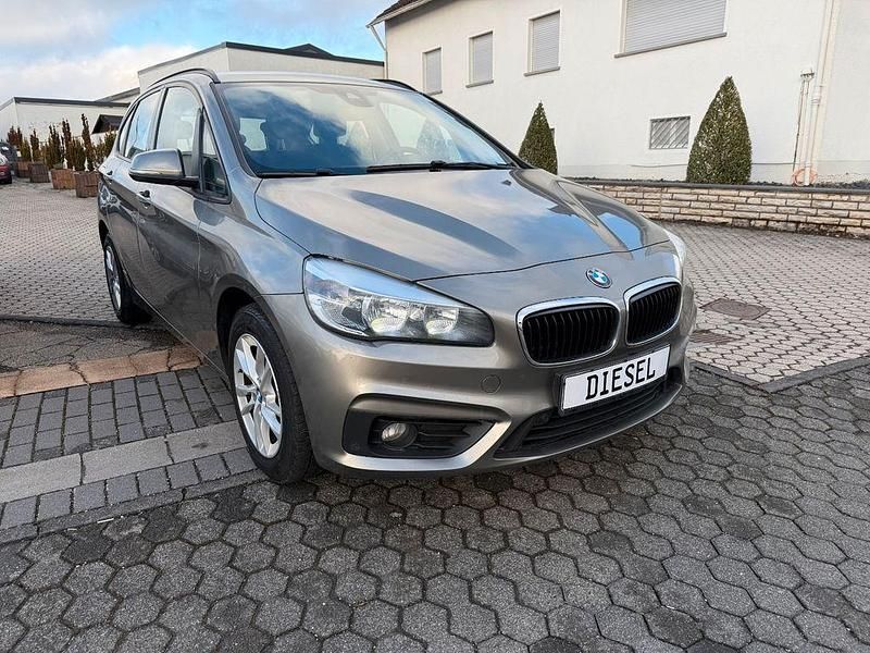 Gebraucht BMW 216 Active Tourer Advantage 116 PS (85 kW) 2017 Silber Van / Kleinbus