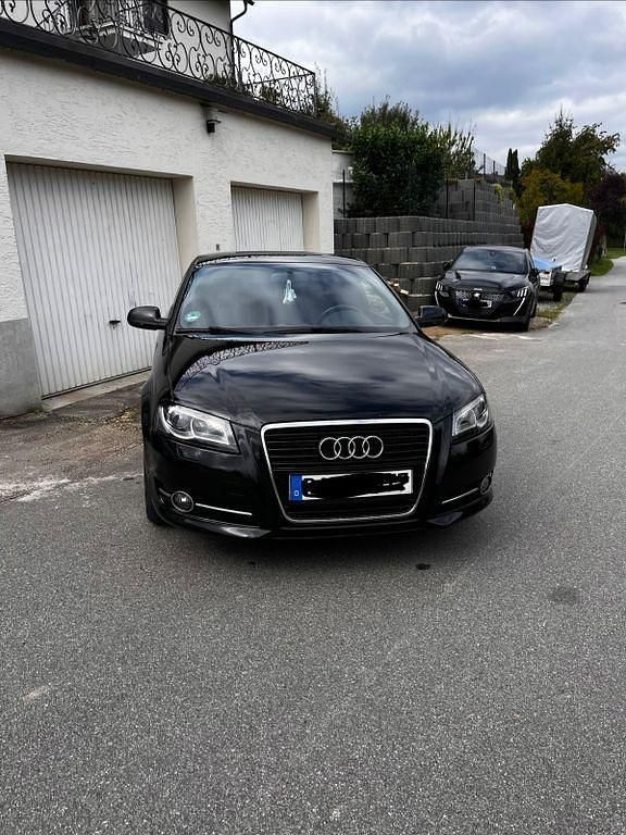 Schwarz Gebraucht 2010 Audi A3 Attraction Kombi | 7.399 € (Etwas zu teuer) - Bild 1/4