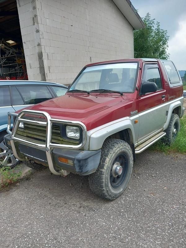 Rot Gebraucht 1995 Daihatsu Rocky SUV | 1.999 € - Bild 1/4