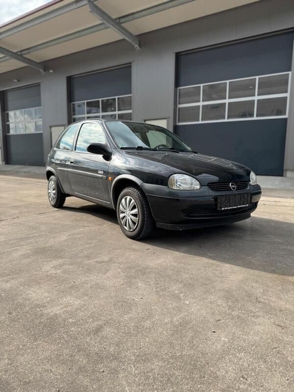 Schwarz Gebraucht 2000 Opel Corsa Kleinwagen | 200 € - Bild 1/4