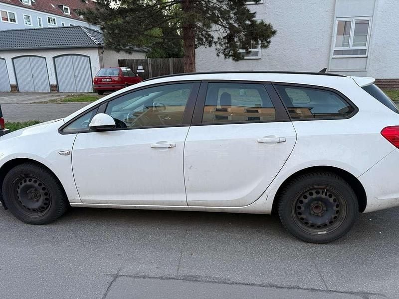 Gebraucht Opel Astra 110 PS (80 kW) 2014 Weiß Kombi