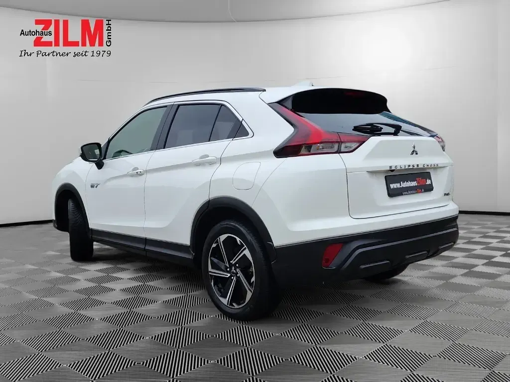 Gebraucht Mitsubishi Eclipse Cross Basis 188 PS (138 kW) 2024 Weiß SUV