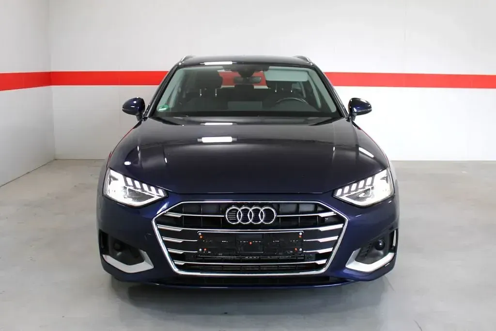 Gebraucht Audi A4 Advanced Plus 204 PS (150 kW) 2022 Blau Kombi