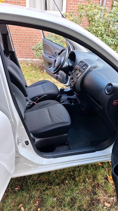 Gebraucht Nissan Micra 80 PS (58 kW) 2014 Weiß Kleinwagen