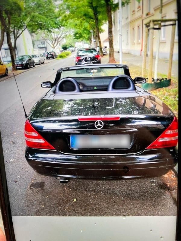 Schwarz Gebraucht 2001 Mercedes SLK230 Cabrio | 2.550 € (Guter Preis) - Bild 1/4