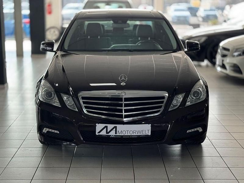 Gebraucht Mercedes E350 Avantgarde 292 PS (214 kW) 2009 Braun Limousine