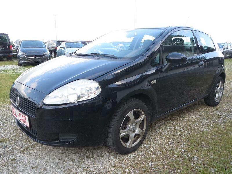 Schwarz Gebraucht 2011 Fiat Grande Punto Kleinwagen | 1.990 € (Fairer Preis) - Bild 1/4