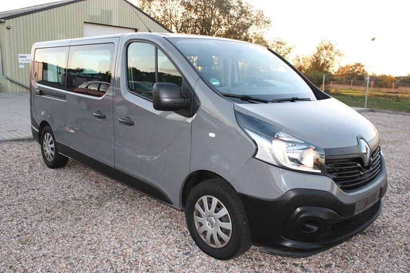 Grau Gebraucht 2018 Renault Trafic Expression Van | 19.499 € (Fairer Preis) - Bild 1/4