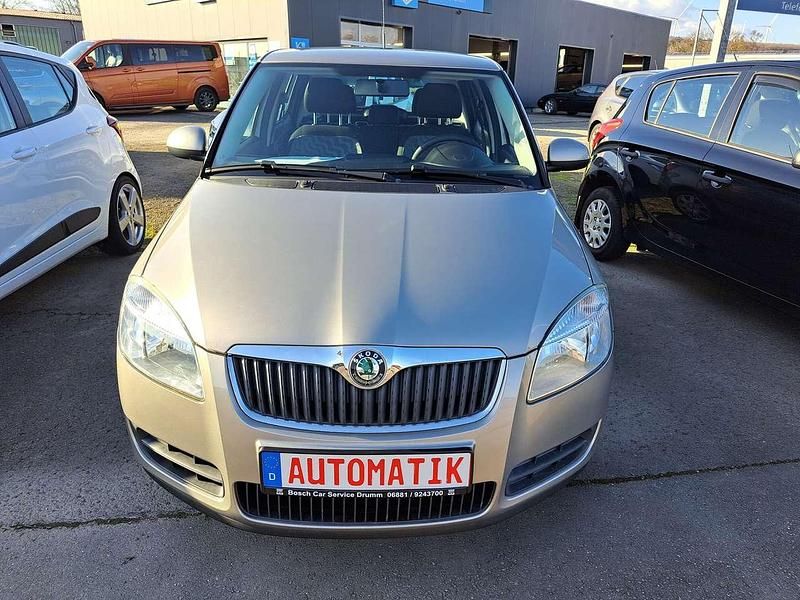 Gebraucht Skoda Fabia Ambiente 105 PS (77 kW) 2009 Cappuccinobeige metallic Kleinwagen