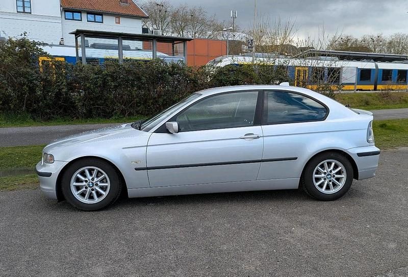 Gebraucht BMW 316 115 PS (84 kW) 2002 Grau Limousine