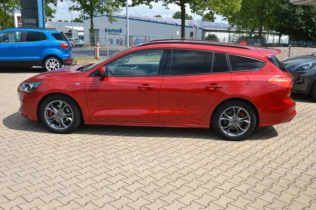 Gebraucht Ford Focus ST-Line X 150 PS (110 kW) 2021 Rot Limousine