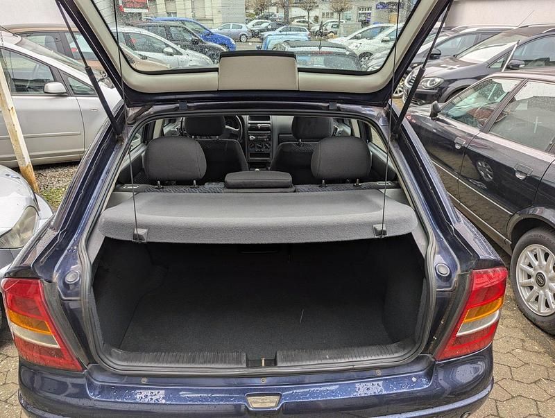 Gebraucht Opel Astra 101 PS (74 kW) 2001 Blau Limousine