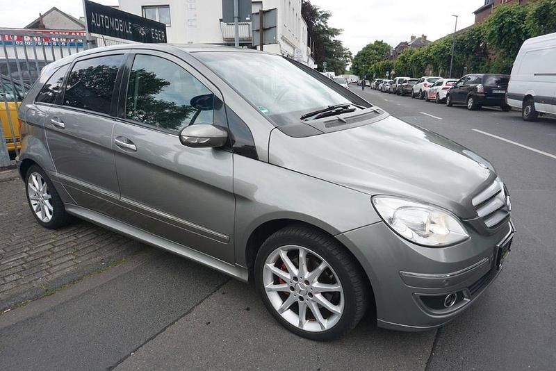 Gebraucht Mercedes B200 136 PS (100 kW) 2006 Grau Van / Kleinbus