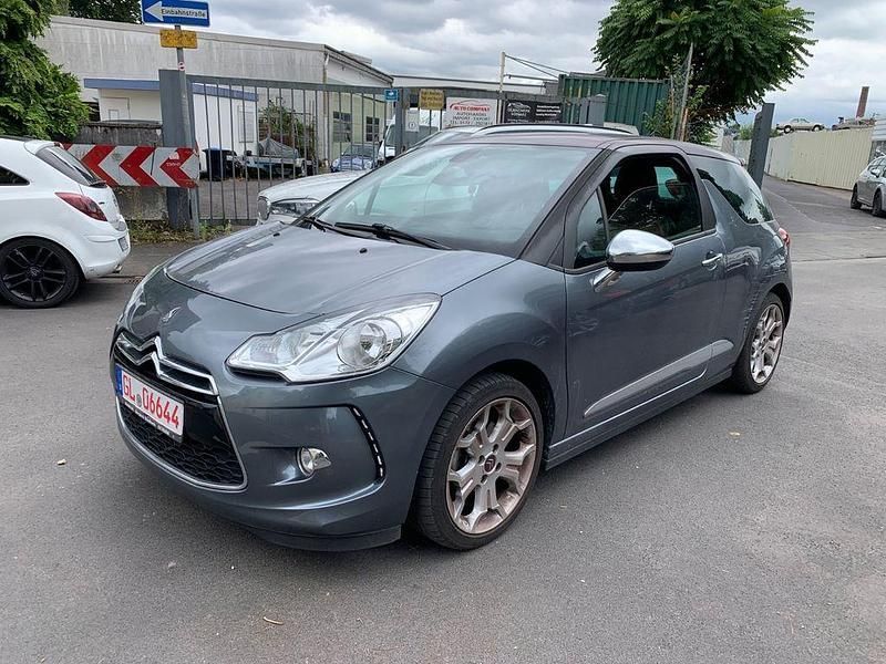 Grau Gebraucht 2011 Citroën DS3 Sport Chic | 3.450 € (Guter Preis) - Bild 1/4