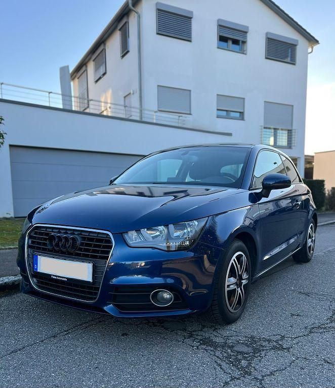Gebraucht Audi A1 Attraction 86 PS (63 kW) 2012 Blau Kleinwagen