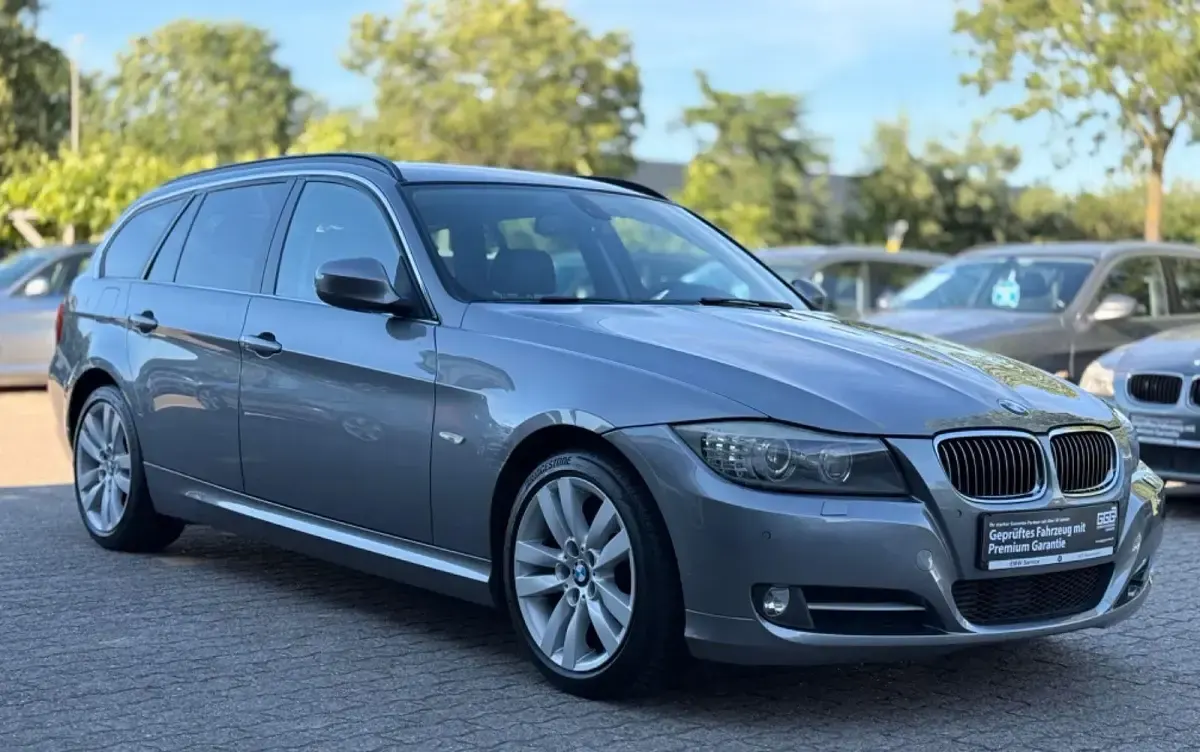 Gebraucht BMW 320 Comfort Edition 184 PS (135 kW) 2012 Grau Limousine