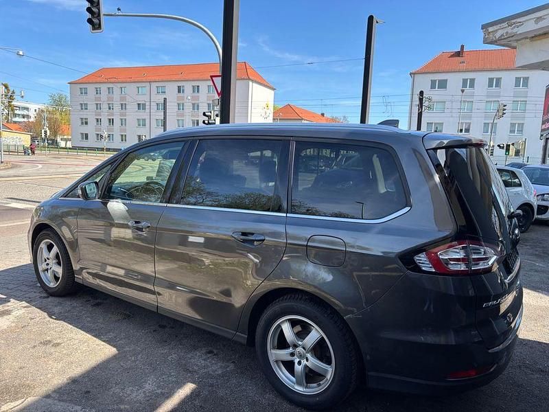 Gebraucht Ford Galaxy Titanium 190 PS (139 kW) 2020 Grau Van / Kleinbus