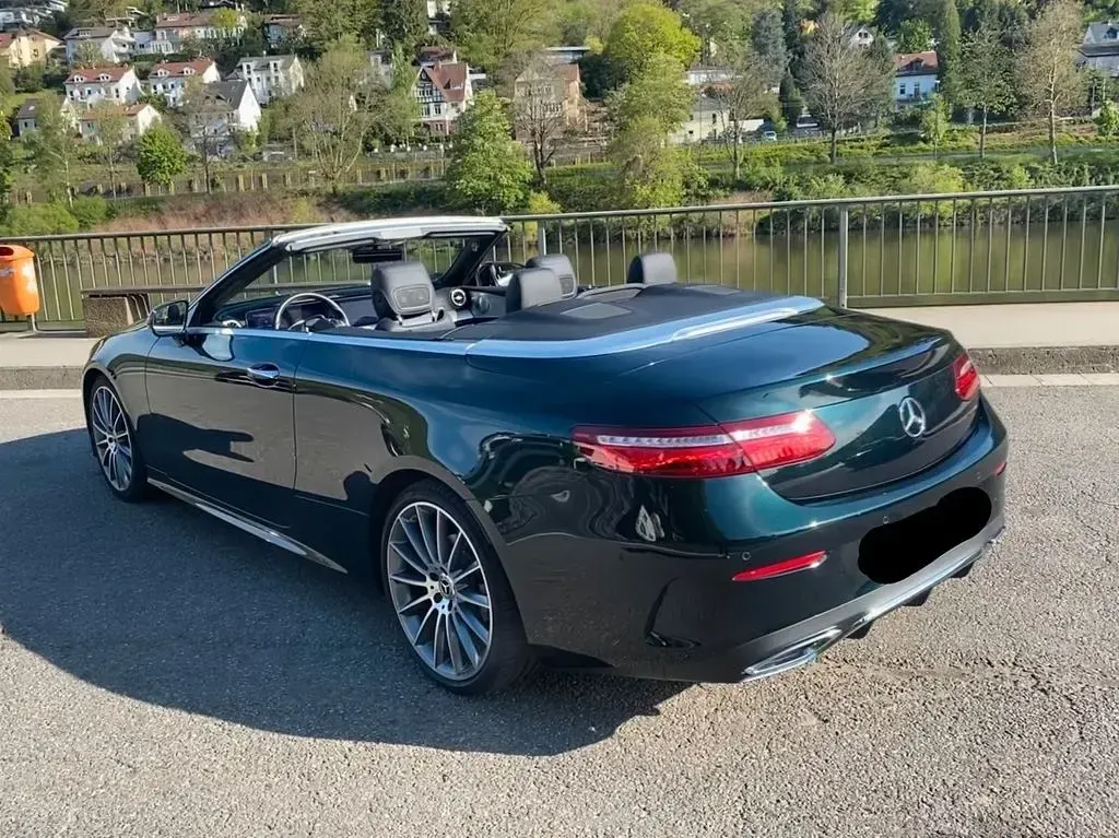 Gebraucht Mercedes E220 AMG line 194 PS (142 kW) 2018 Grün Cabrio