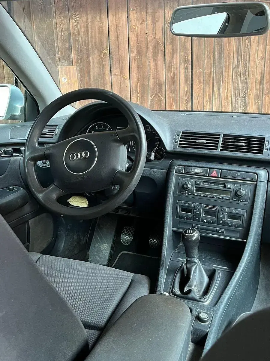Usata Audi A4 131 CV (96 kW) 2004 Argento Berlina