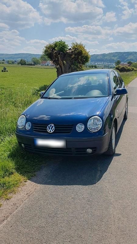 Usata VW Polo Basis 75 CV (55 kW) 2003 Blu Utilitaria