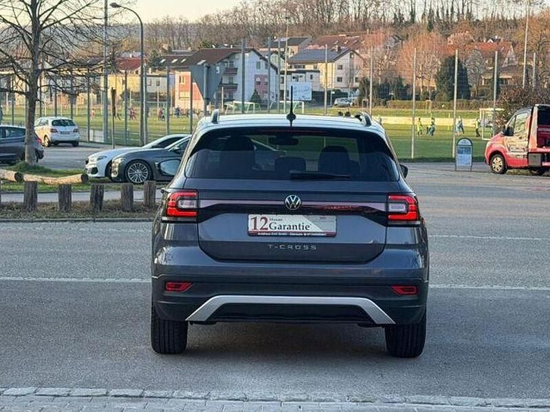 Gebraucht VW T-Cross Active 95 PS (69 kW) 2022 Grau SUV