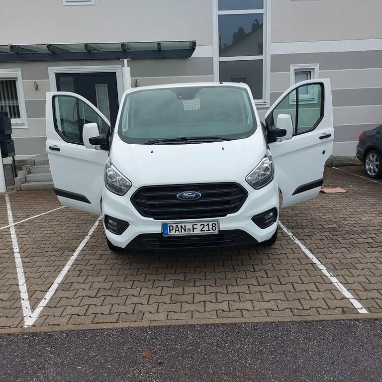 Weiß Gebraucht 2019 Ford Transit Custom Van / Kleinbus | 20.800 € - Bild 1/4
