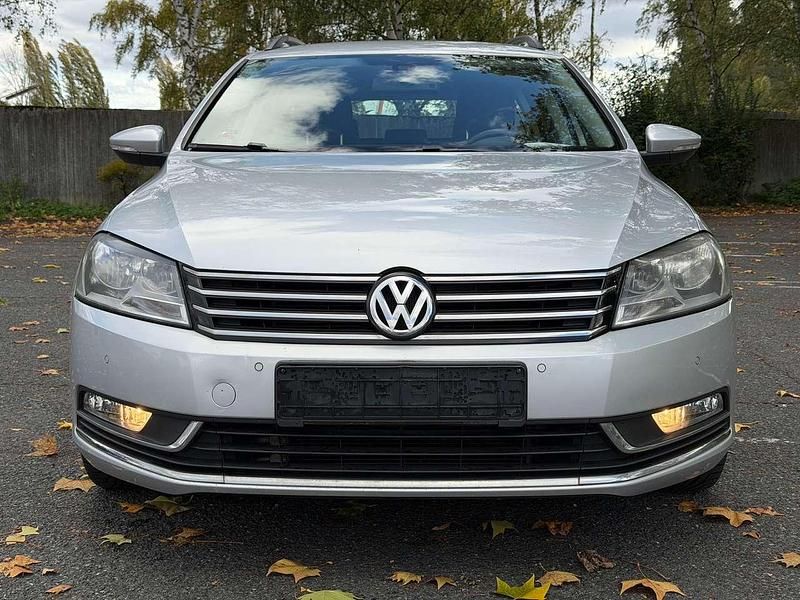 Gebraucht VW Passat 140 PS (102 kW) 2013 Reflexsilber metallic Kombi