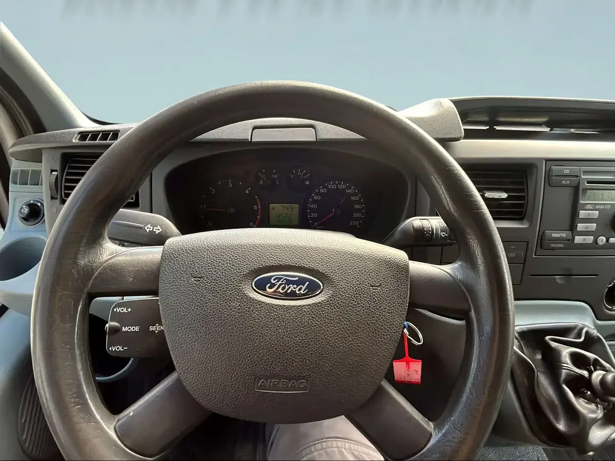 Używany Ford Transit 116 KM (85 kW) 2010 Biały Minivan