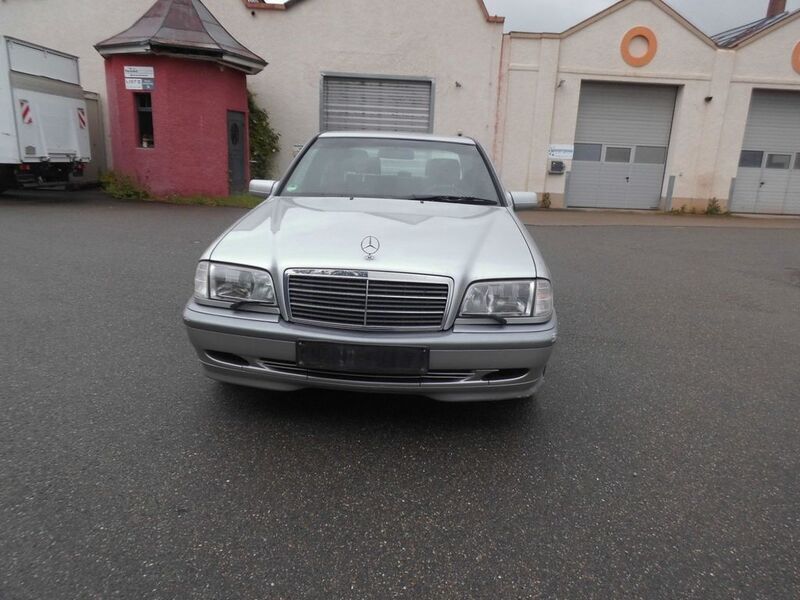 Gebraucht Mercedes C240 Classic 170 PS (125 kW) 1998 Silber Limousine