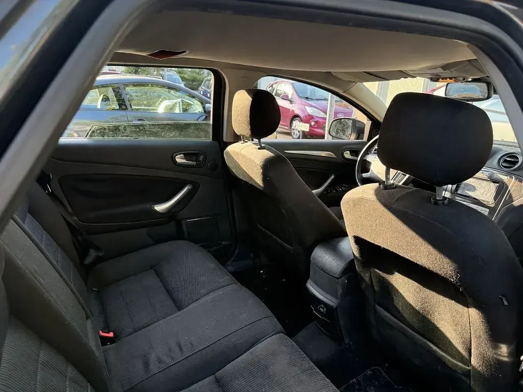 Gebraucht Ford Mondeo Titanium 140 PS (102 kW) 2008 Grau Limousine
