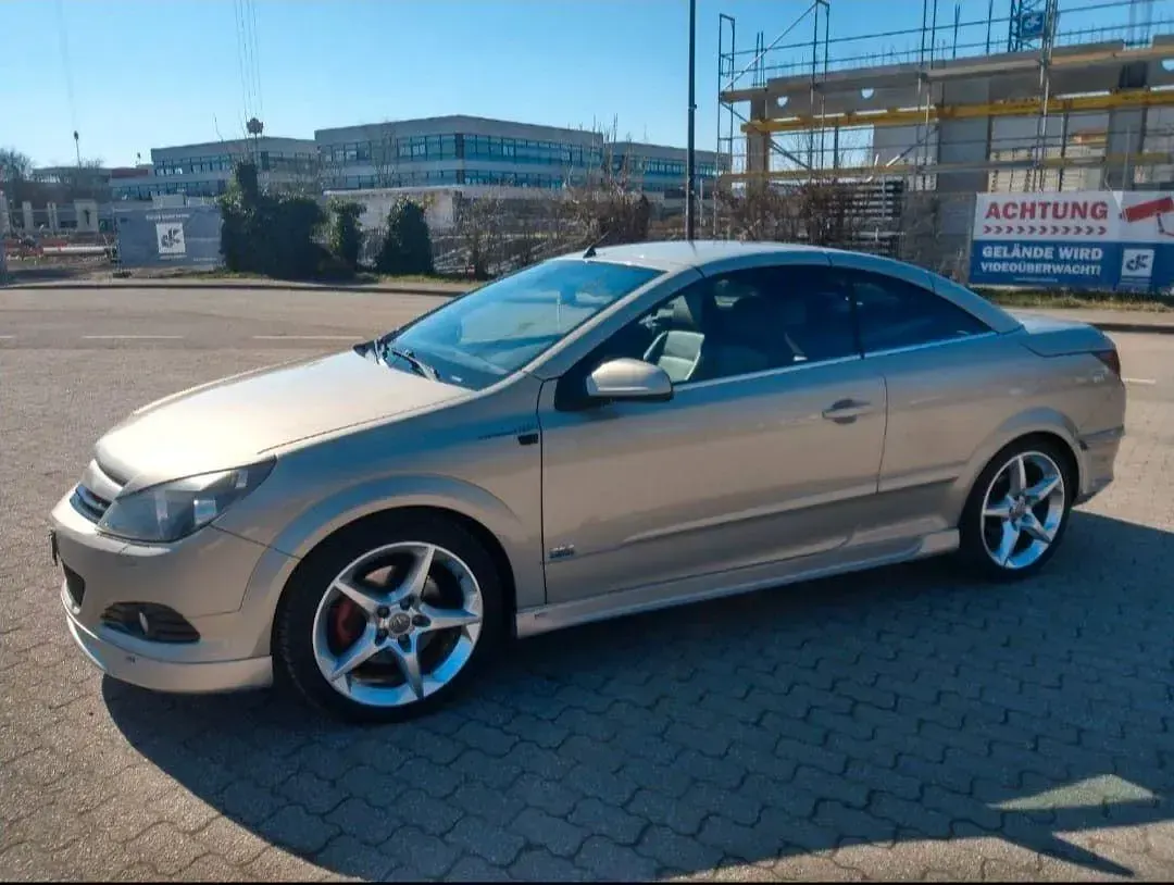 Gebraucht Opel Astra Cabriolet Cosmo 200 PS (147 kW) 2006 Silber Cabrio
