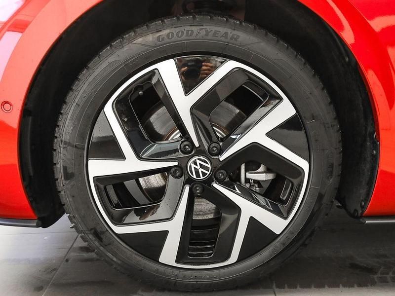 Gebraucht VW ID.3 Pro 150 kW (204 PS) 2023 Kings red metallic (metallic) Kleinwagen